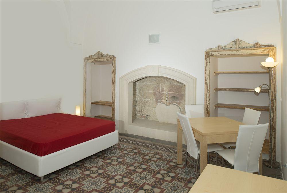Relais Carlo V - Historical Palace Gallipoli Exterior foto