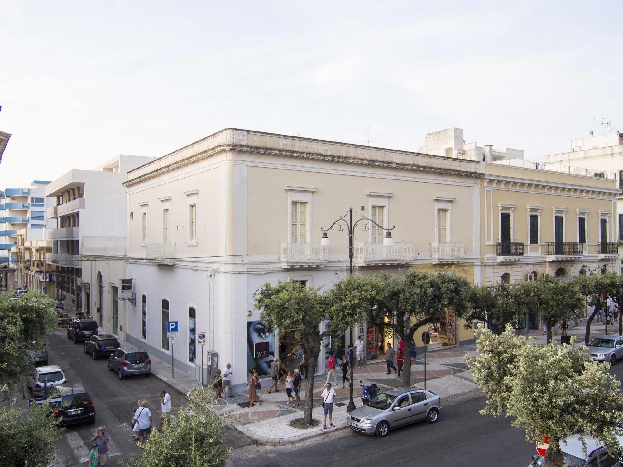 Relais Carlo V - Historical Palace Gallipoli Exterior foto
