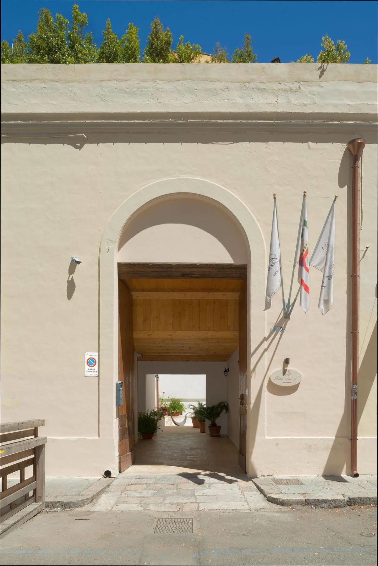 Relais Carlo V - Historical Palace Gallipoli Exterior foto